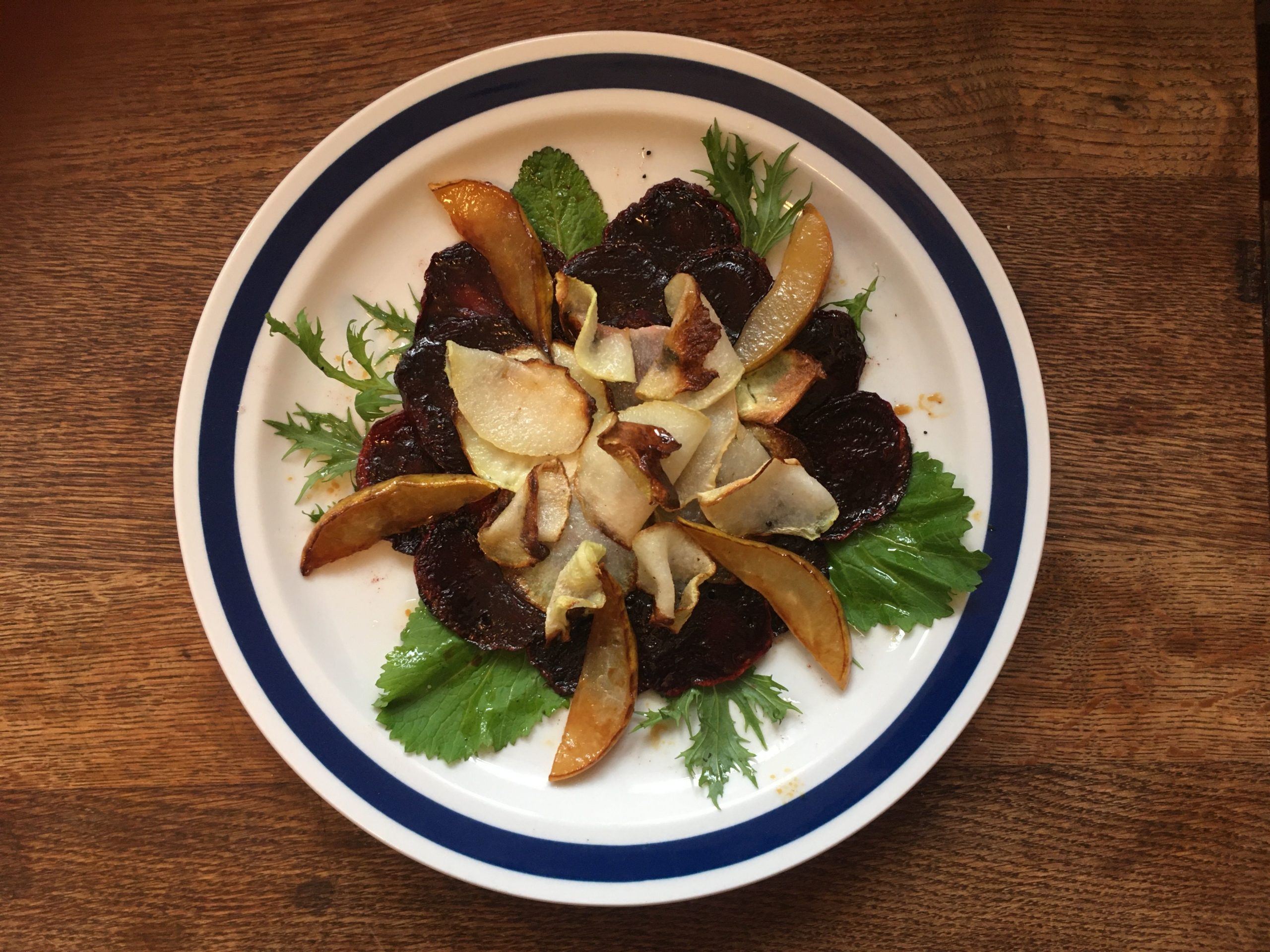 Rote Beete-Kohlrabi-Carpaccio